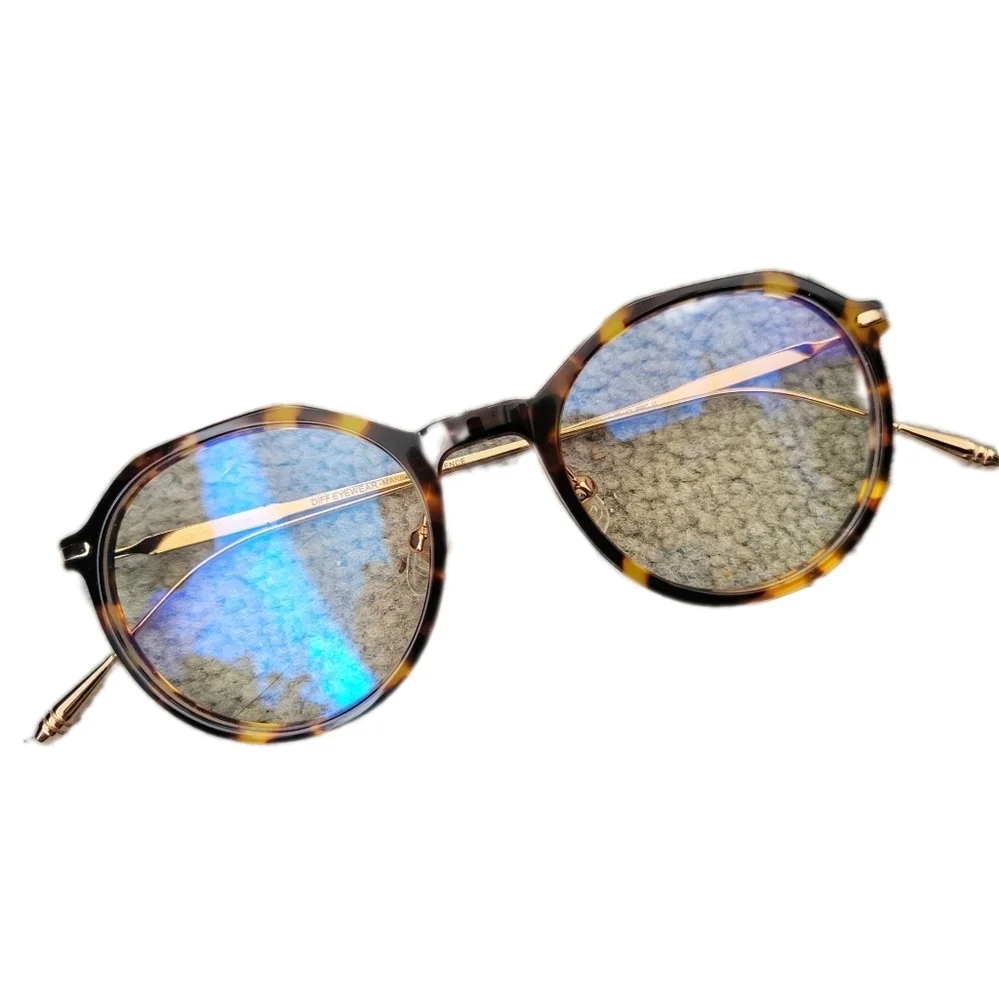 Diff Eyewear \ Bennett Blue Light Blocking Glasses / Tortoise Shell